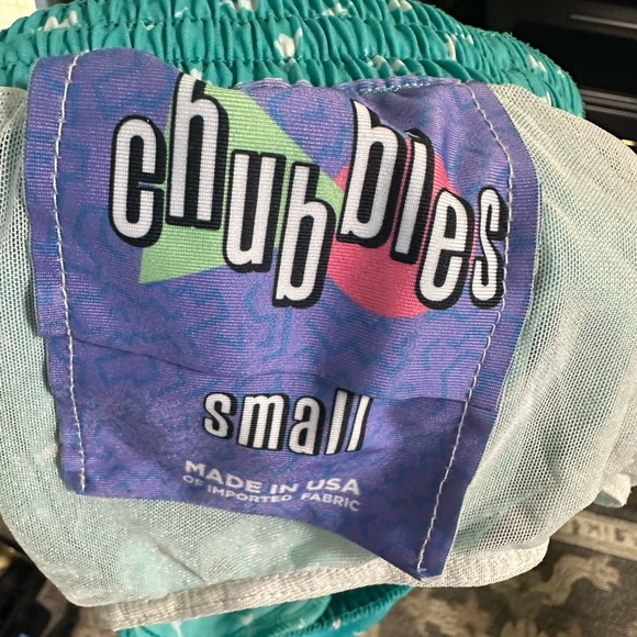 Chubbies size small~ excellent used condition - Picture 3 of 3